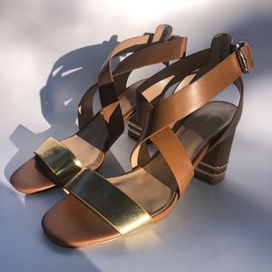 Tommy Hilfiger sandals brown and gold size 10M